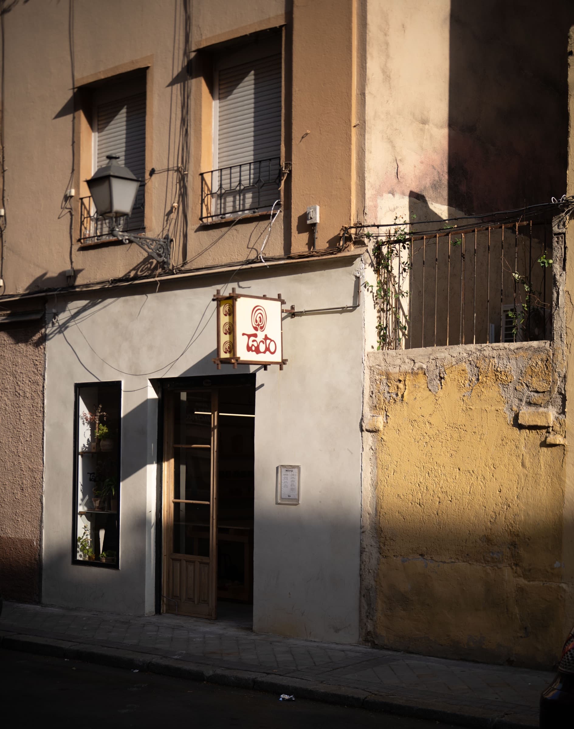 fachada de TACTO desde la calle