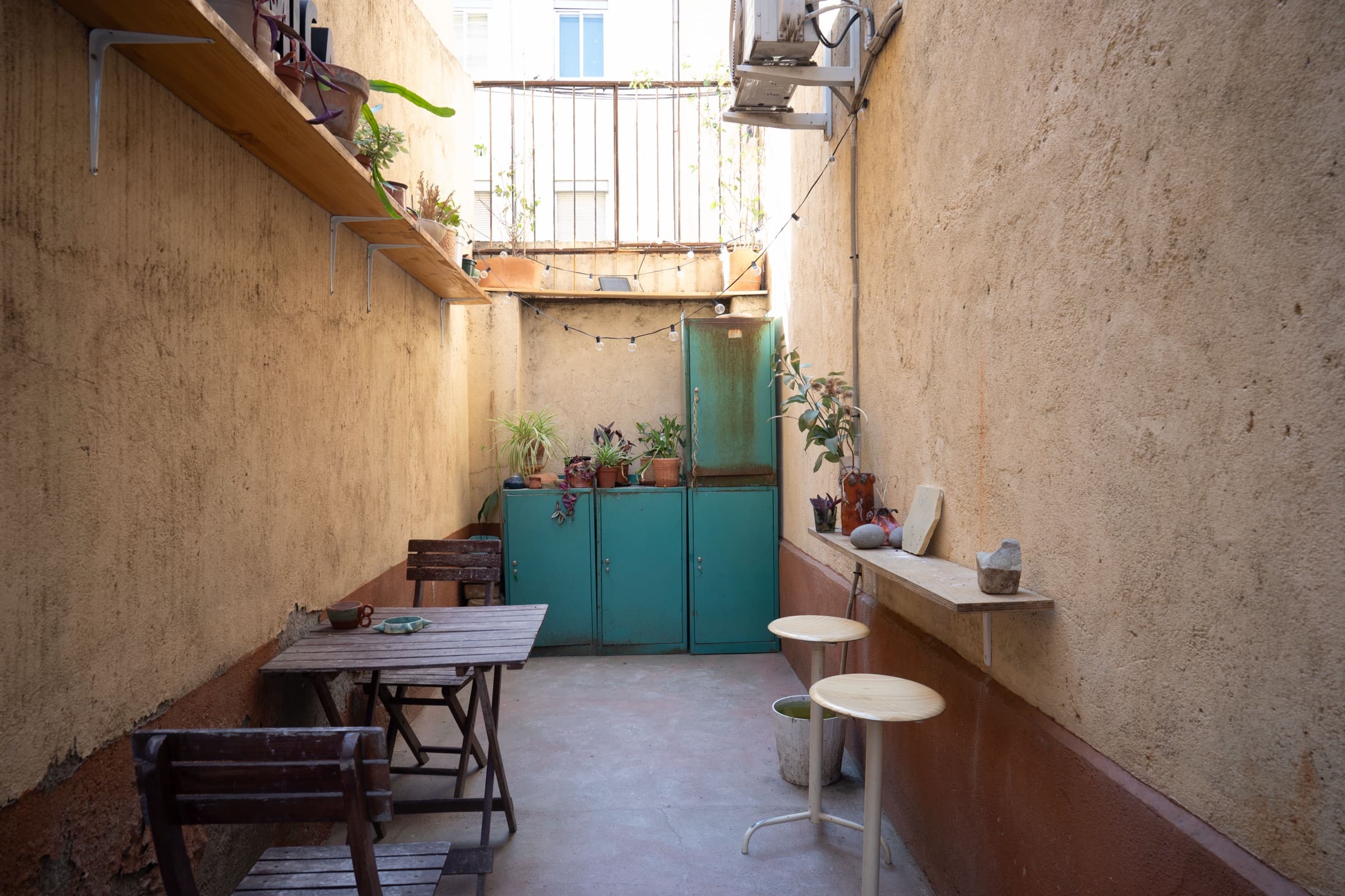 patio trasero del taller